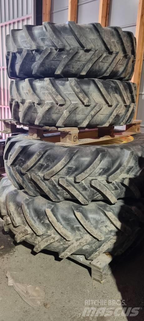 Michelin 420/85R38 Banden, wielen en velgen
