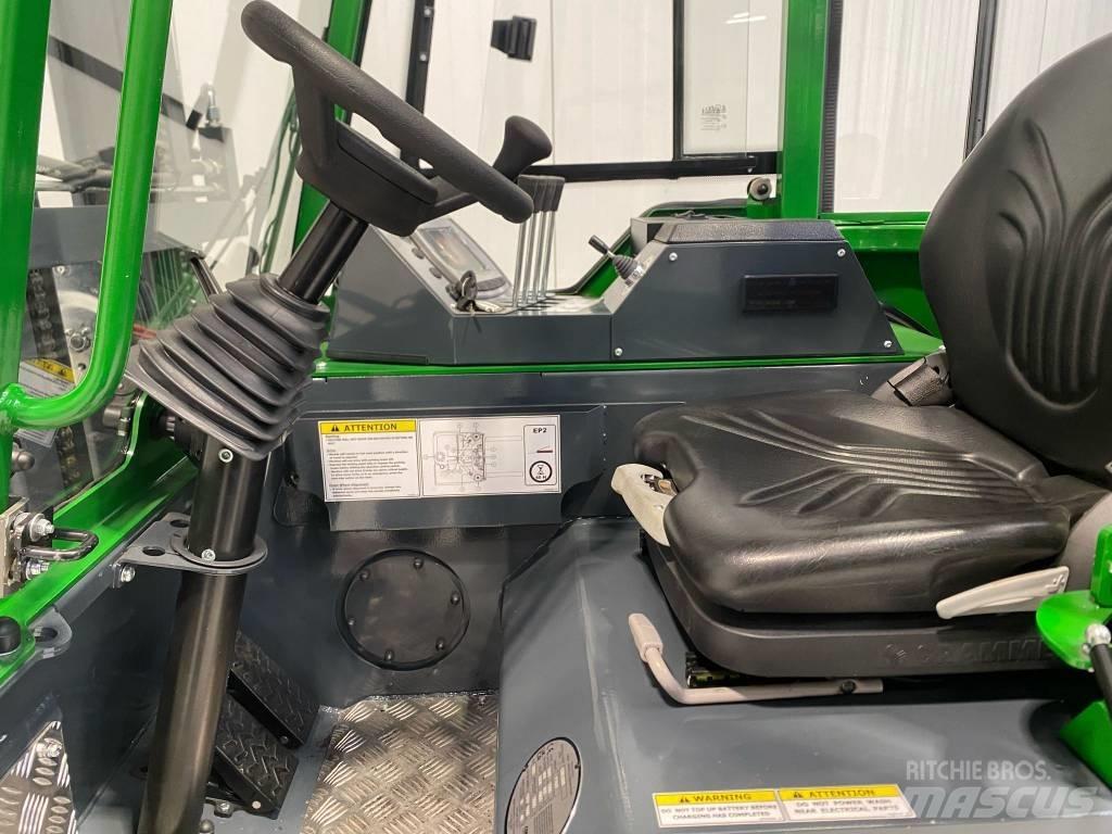 Combilift CBE2500 Four-way truck