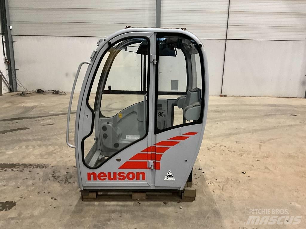 Neuson 2503 / 3503 Cabine en interieur