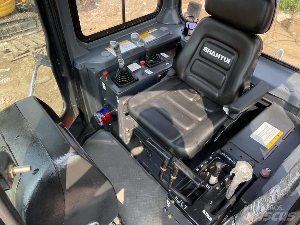 Shantui SD 16 Rupsdozers