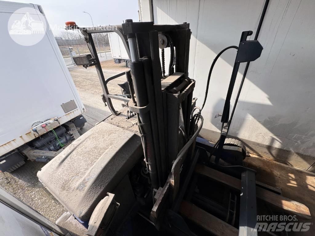Moffett M4 25.3 NX Diesel heftrucks