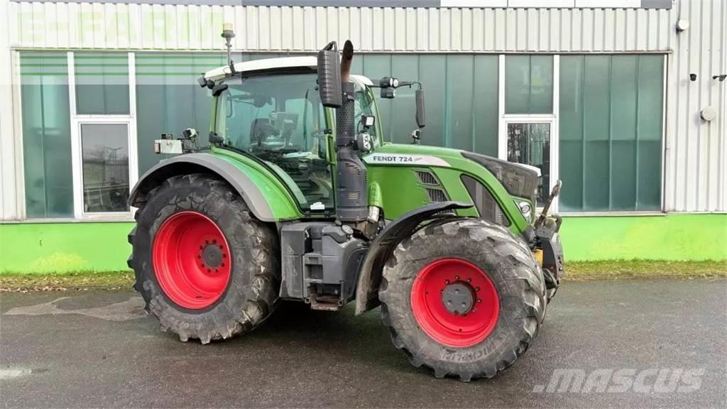 Fendt 724 vario s4 Tractoren