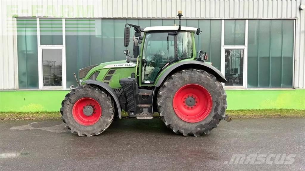Fendt 724 vario s4 Tractoren