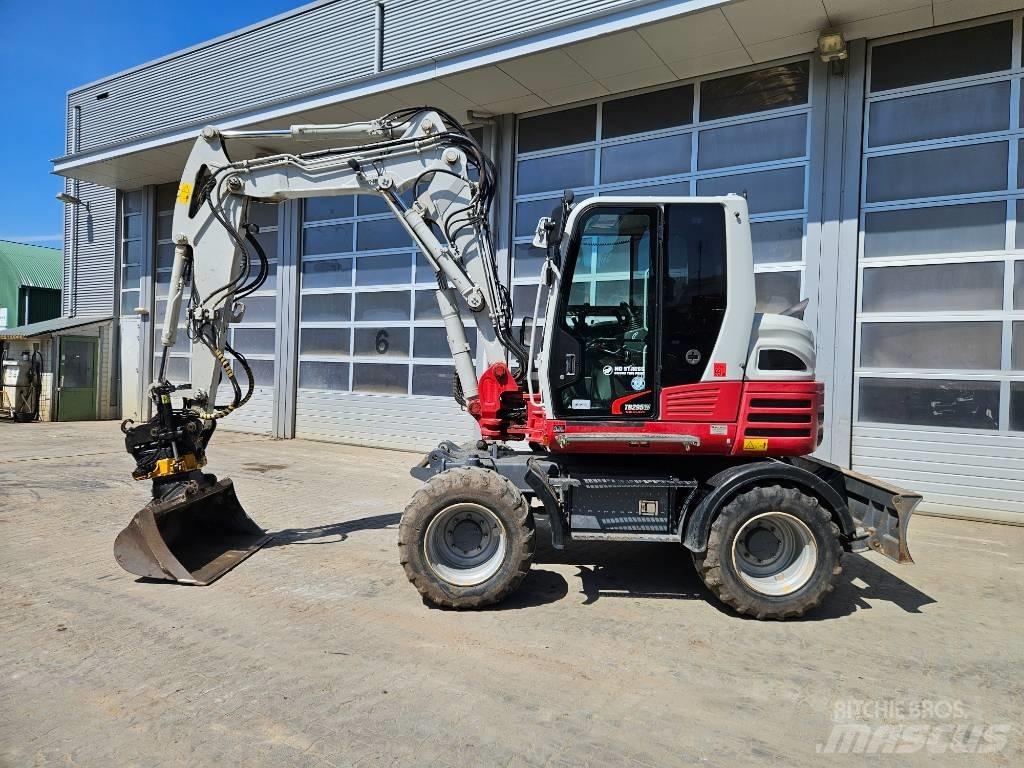 Takeuchi TB295W Wielgraafmachines