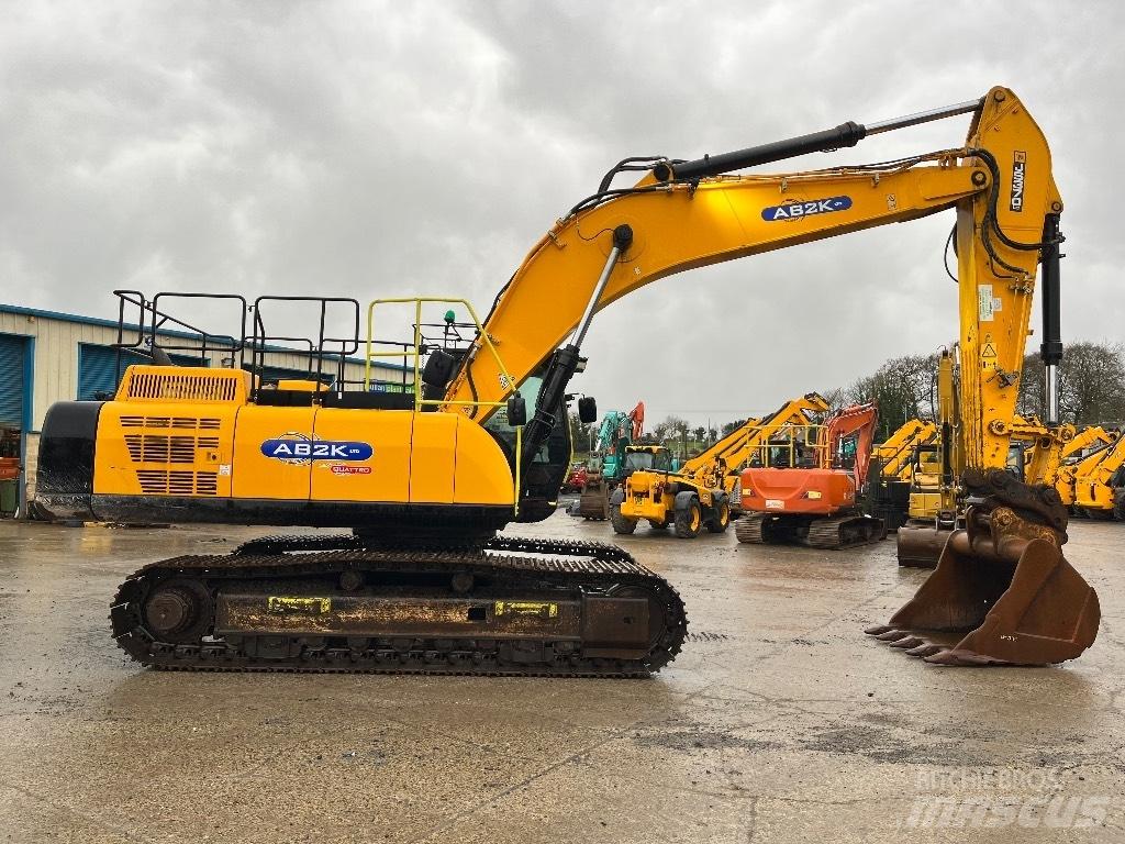 JCB JS370 LC Rupsgraafmachines