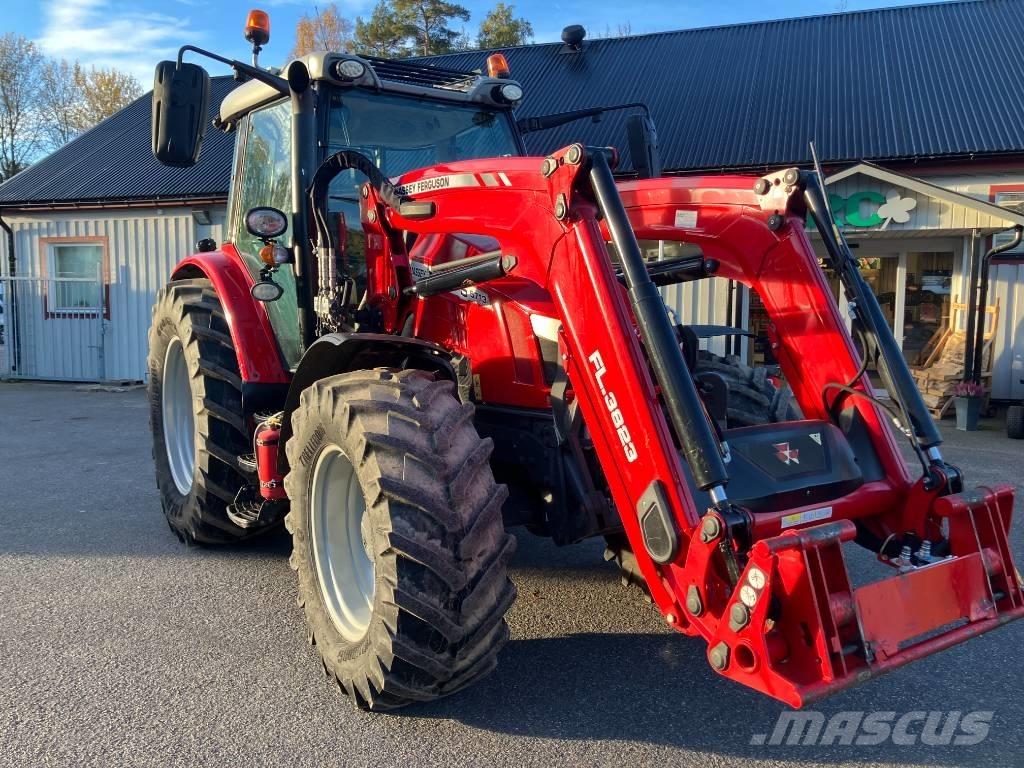 Massey Ferguson 5713 Tractoren