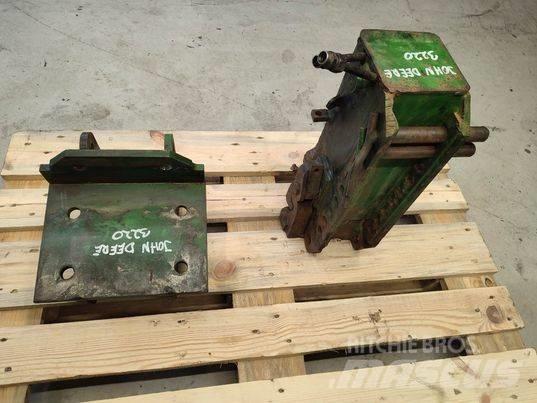 John Deere 3220 hook Cabine en interieur