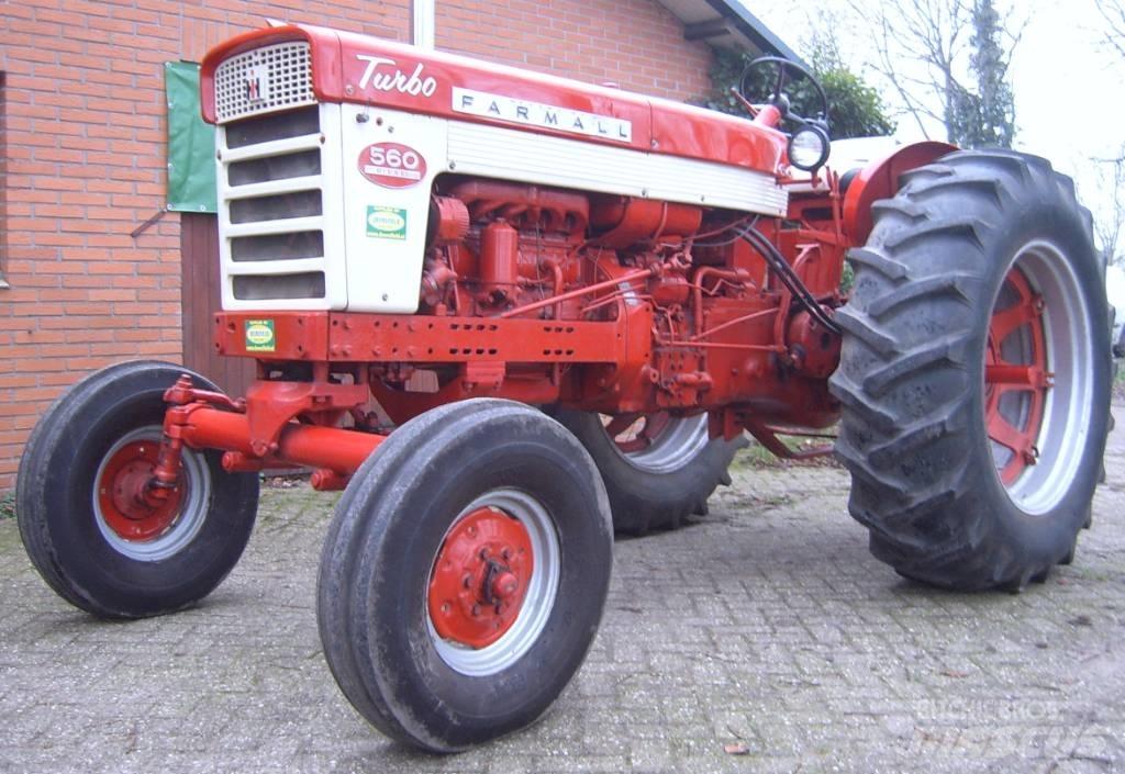 Farmall 560 Tractoren