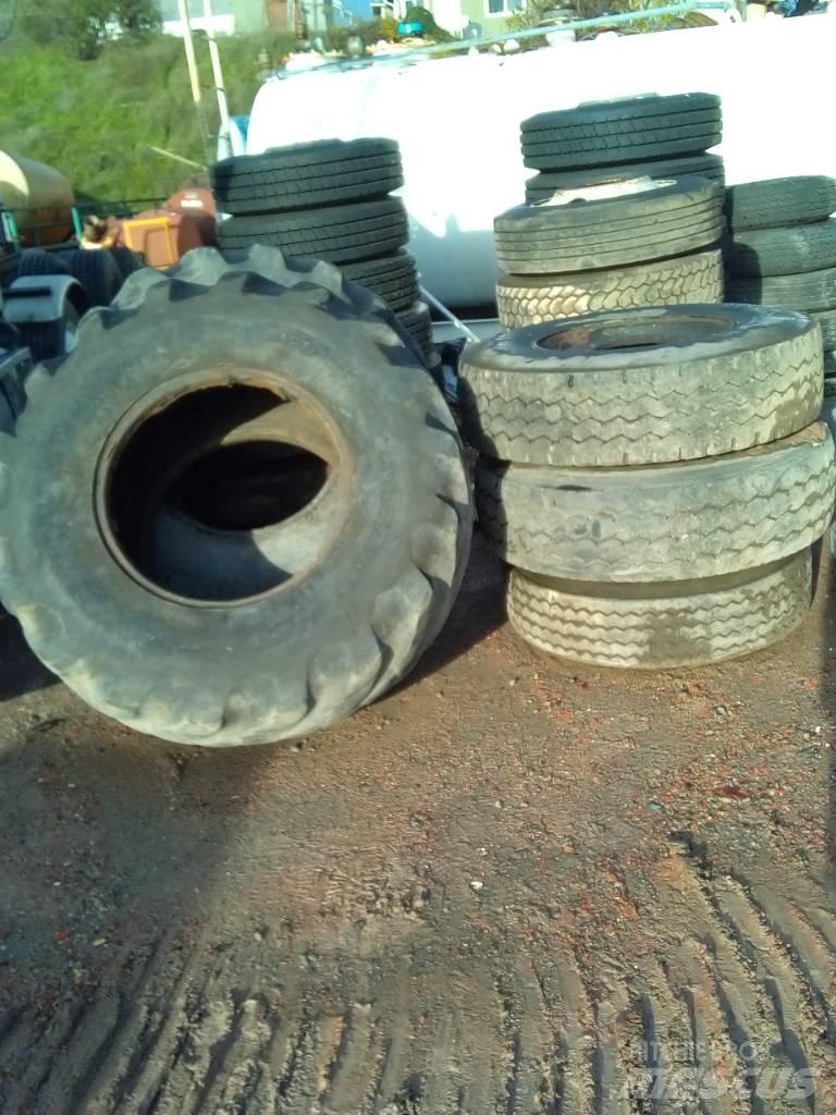  INDUSTRIAL TIRES Banden, wielen en velgen