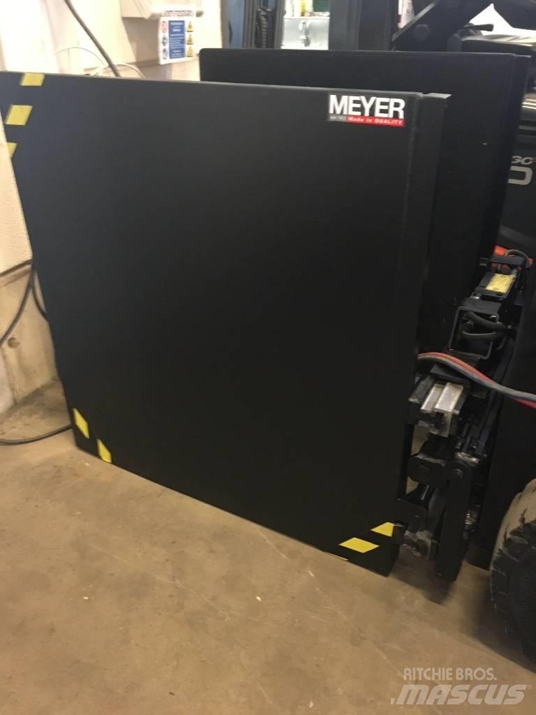 Meyer 3-0302N Klemmen
