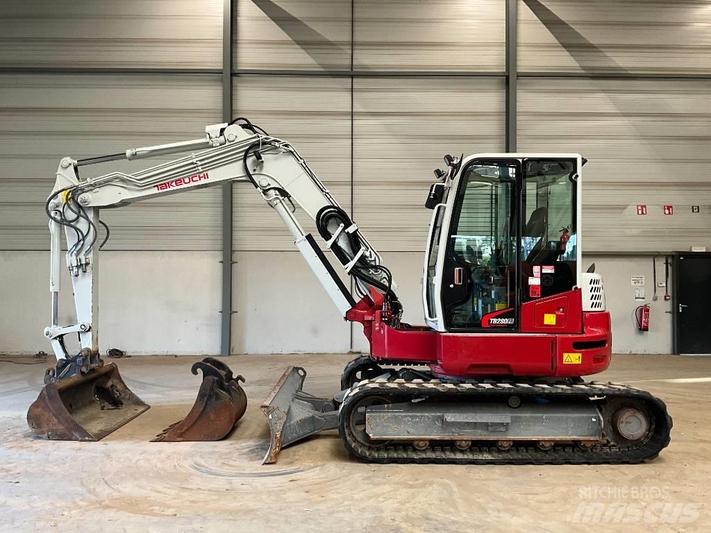 Takeuchi TB 280 FR Midigraafmachines 7t - 12t