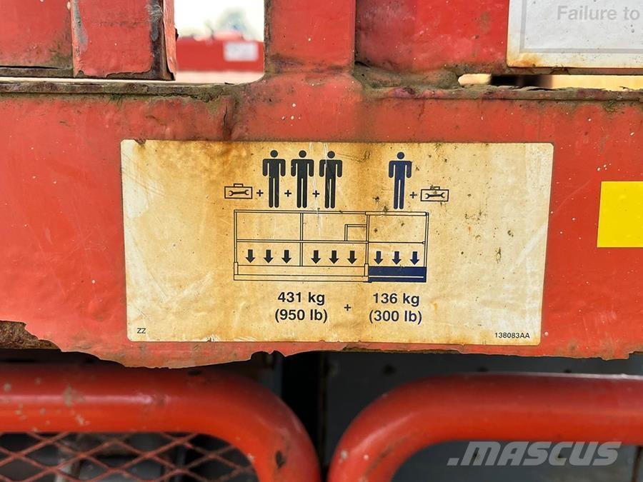 SkyJack SJ6826RT Schaarhoogwerkers