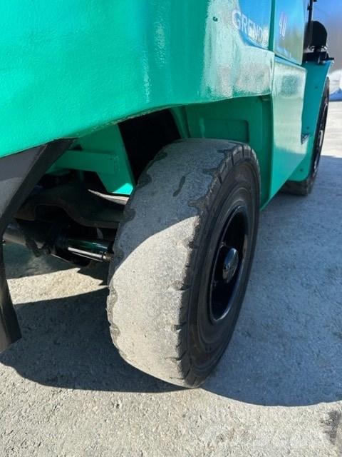 Mitsubishi FD40N Diesel heftrucks