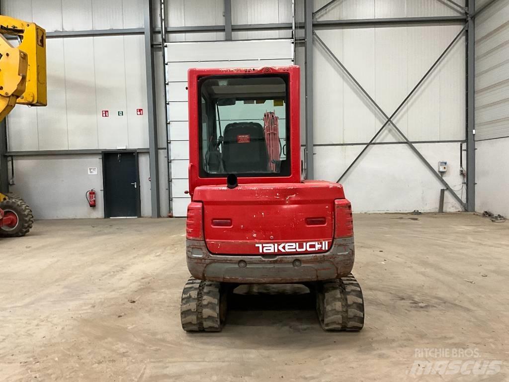 Takeuchi TB 235 Minigraafmachines < 7t