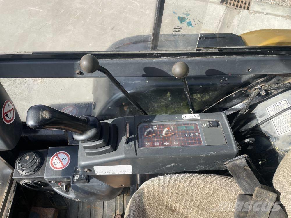 CAT 302.5 Minigraafmachines < 7t
