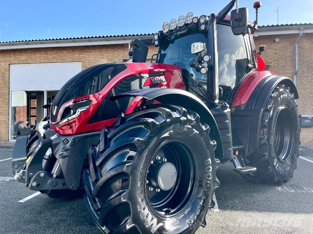 Valtra T235 S Tractoren