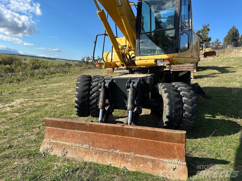 Komatsu PW 170-6 Wielgraafmachines