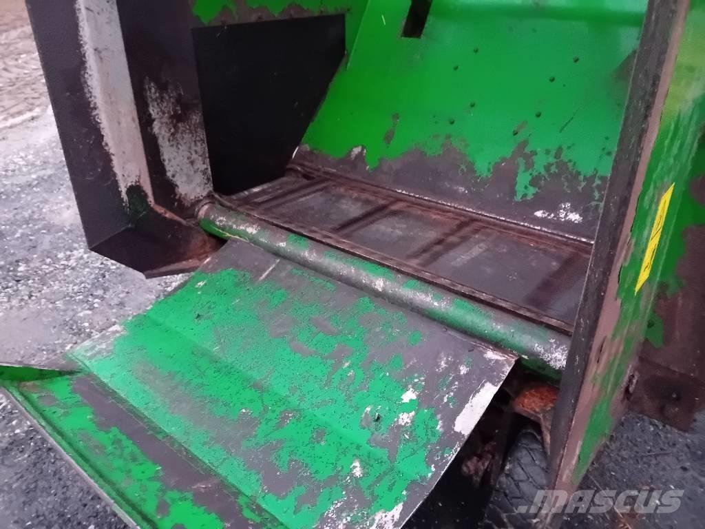 Agronic 140 4WD Mengvoedermachines