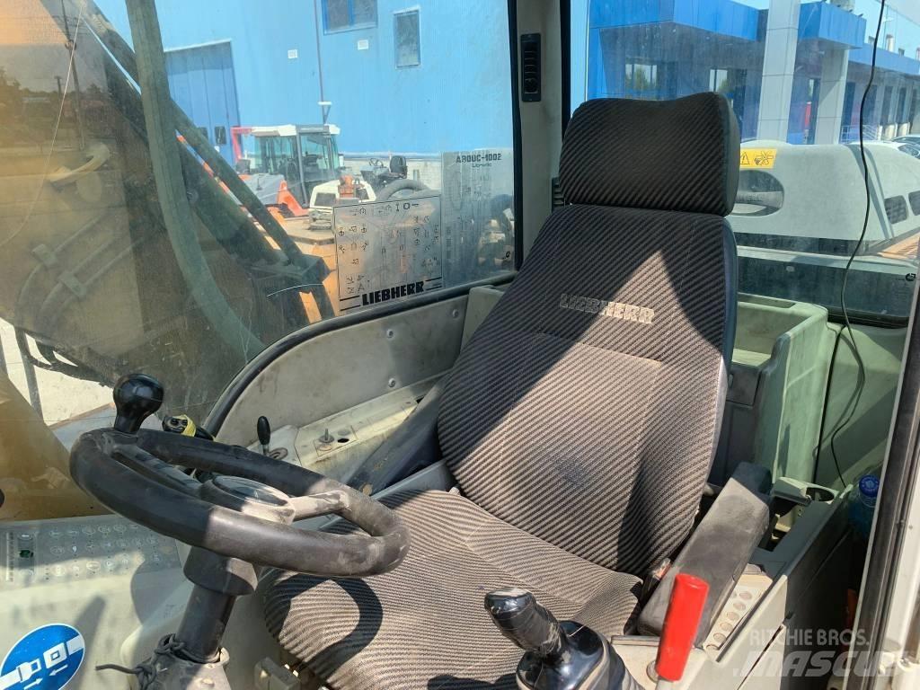 Liebherr A 900 C Wielgraafmachines