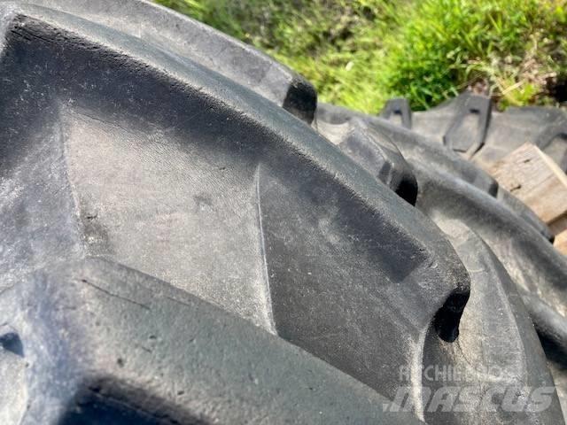 Trelleborg 440/65R24 Banden, wielen en velgen