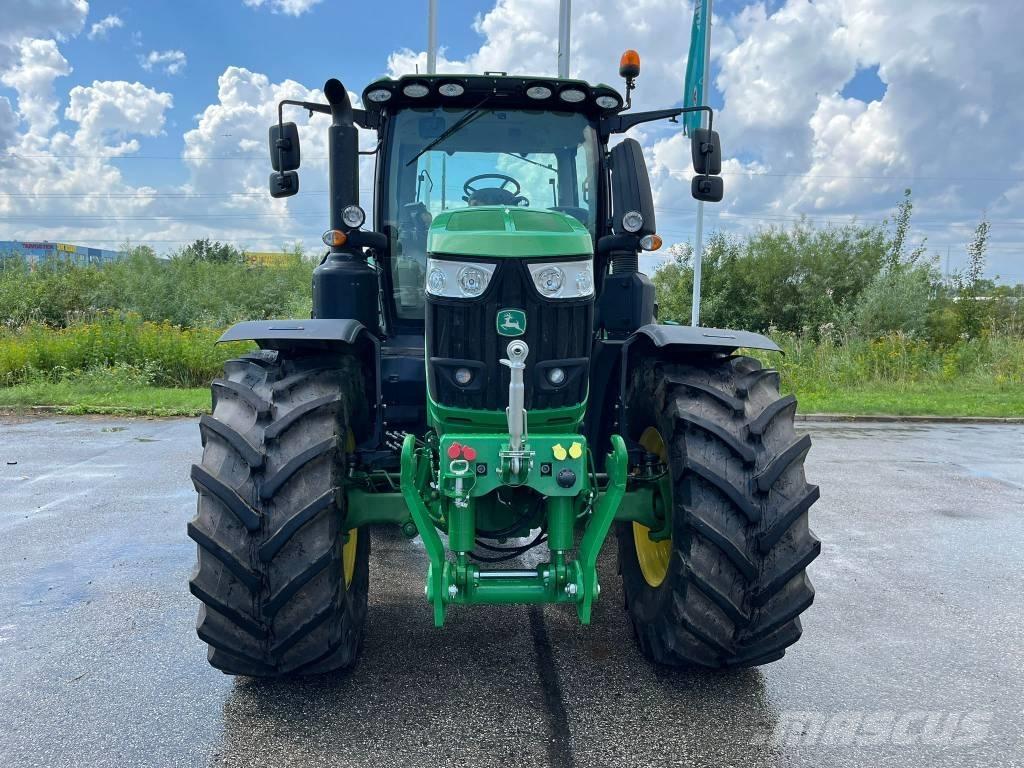 John Deere 6230 R Tractoren
