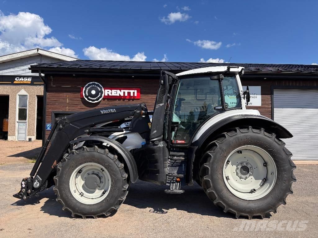 Valtra T 145 Active Tractoren