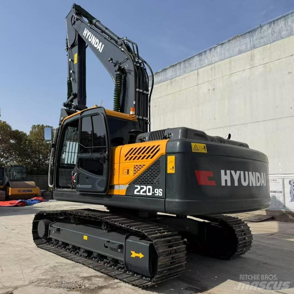 Hyundai R220-9S Rupsgraafmachines