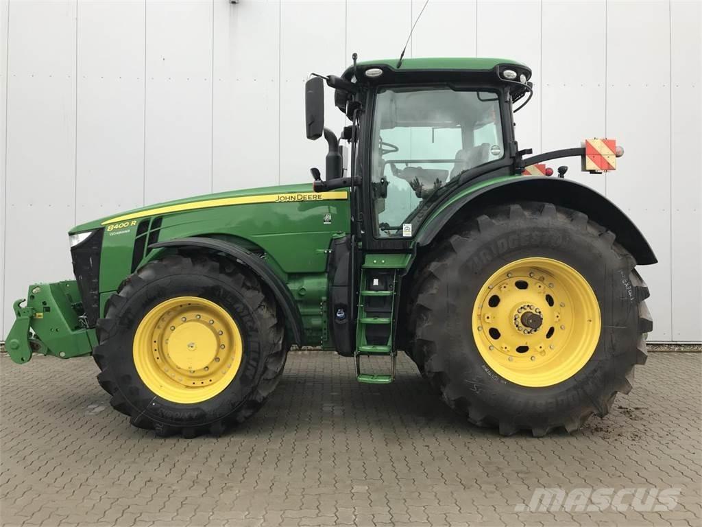 John Deere 8400R Tractoren