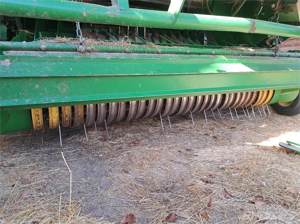 John Deere 990 Ronde-balenpersen
