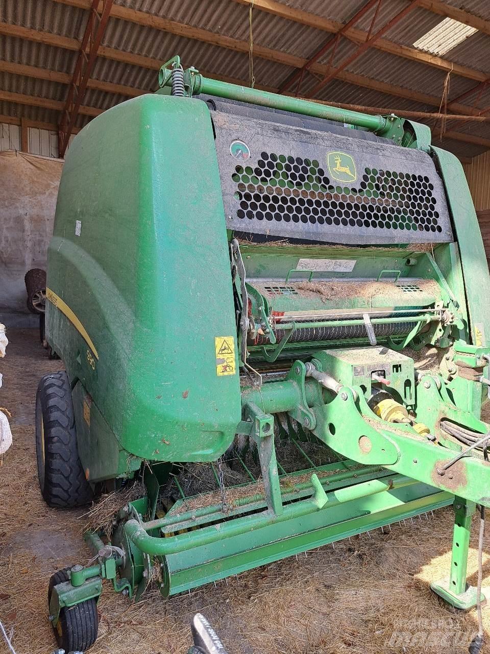 John Deere 990 Ronde-balenpersen