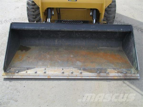 CAT 236 D Schrankladers