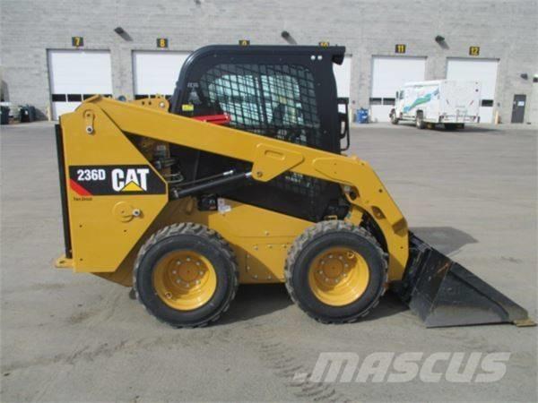 CAT 236 D Schrankladers