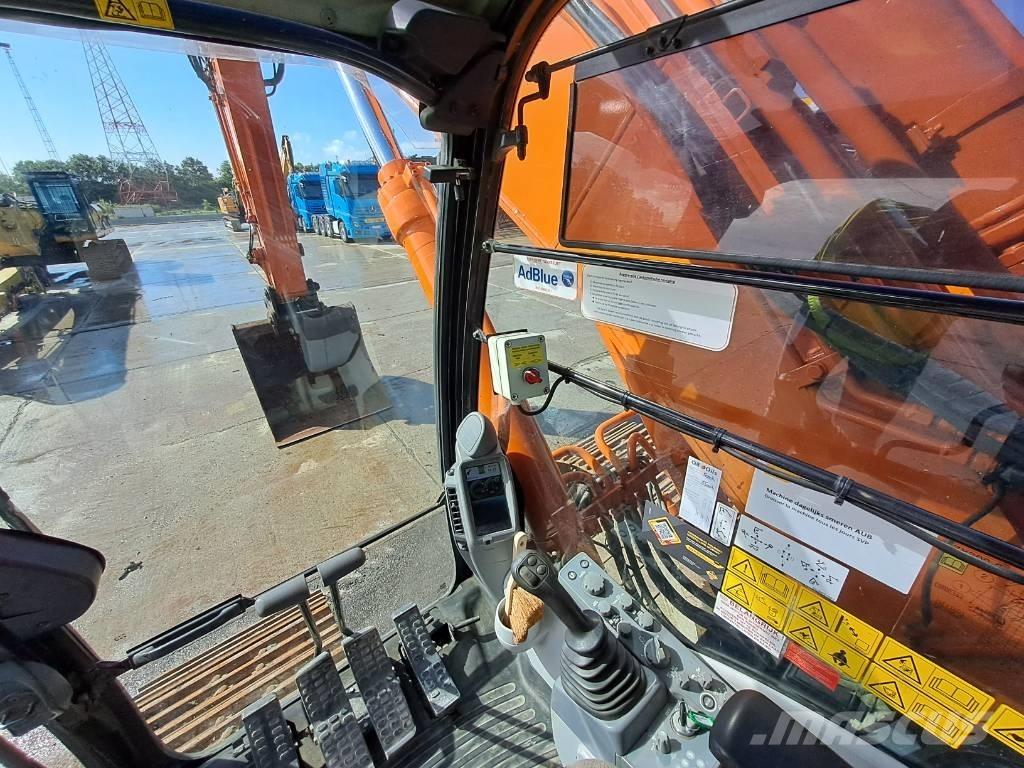 Hitachi ZX 300 LC-6 Rupsgraafmachines