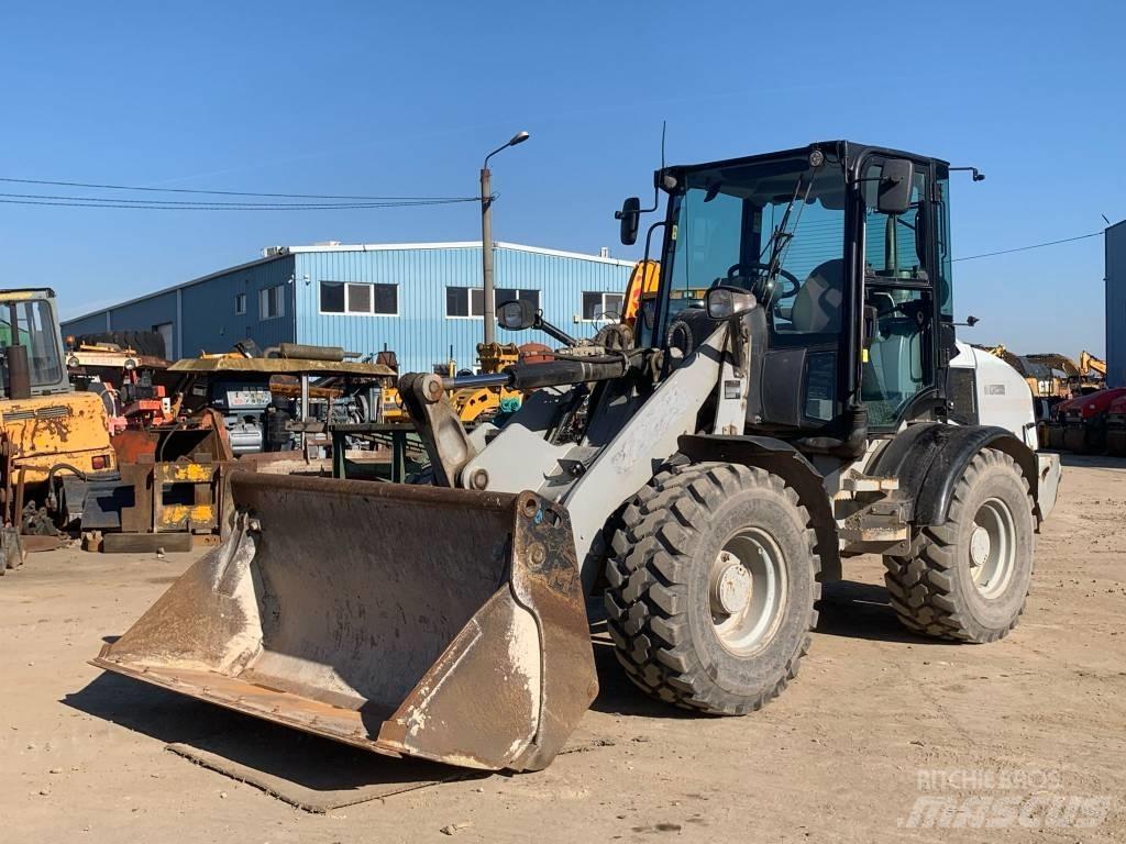 CAT 908H Wielladers