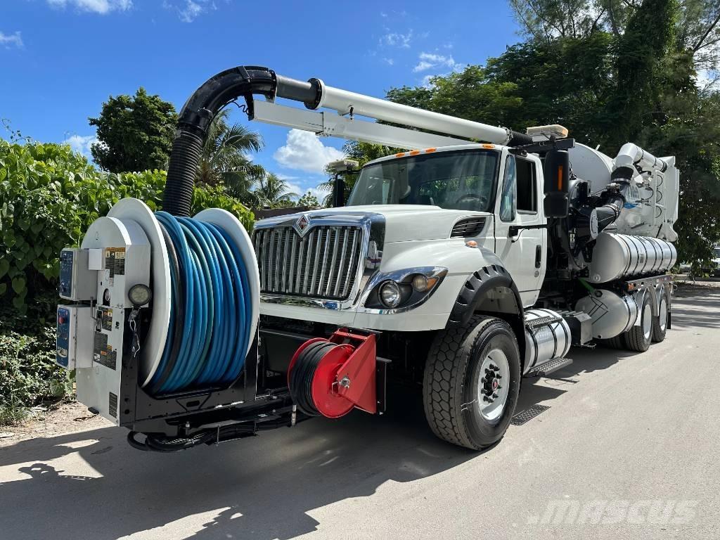 International 7600 Kolkenzuigers