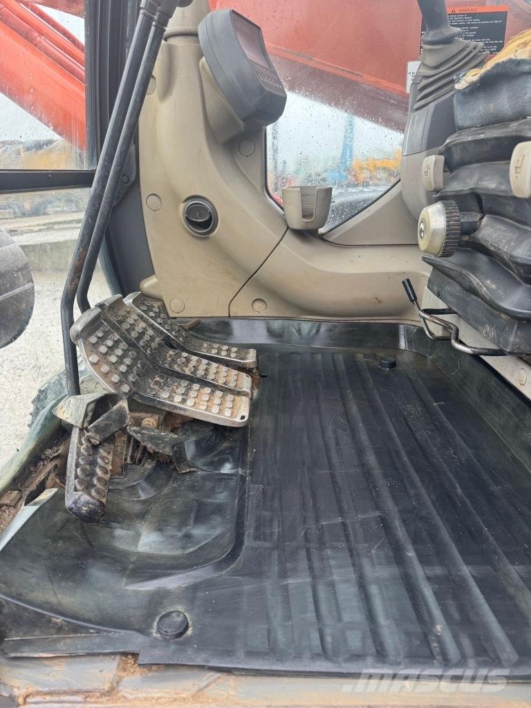 Hitachi zx210 Rupsgraafmachines