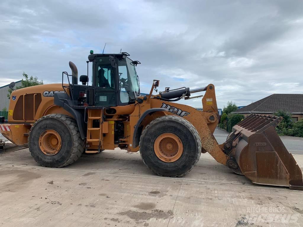 CASE 1121 F Wielladers