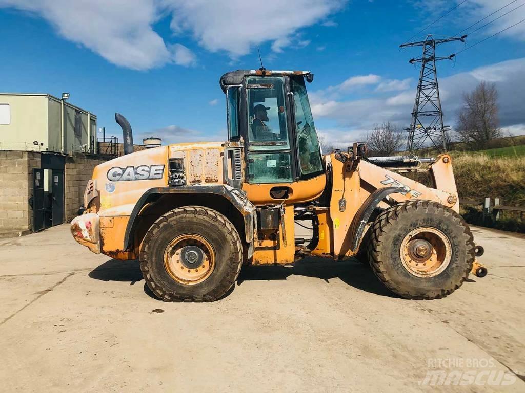 CASE 721 F Wielladers