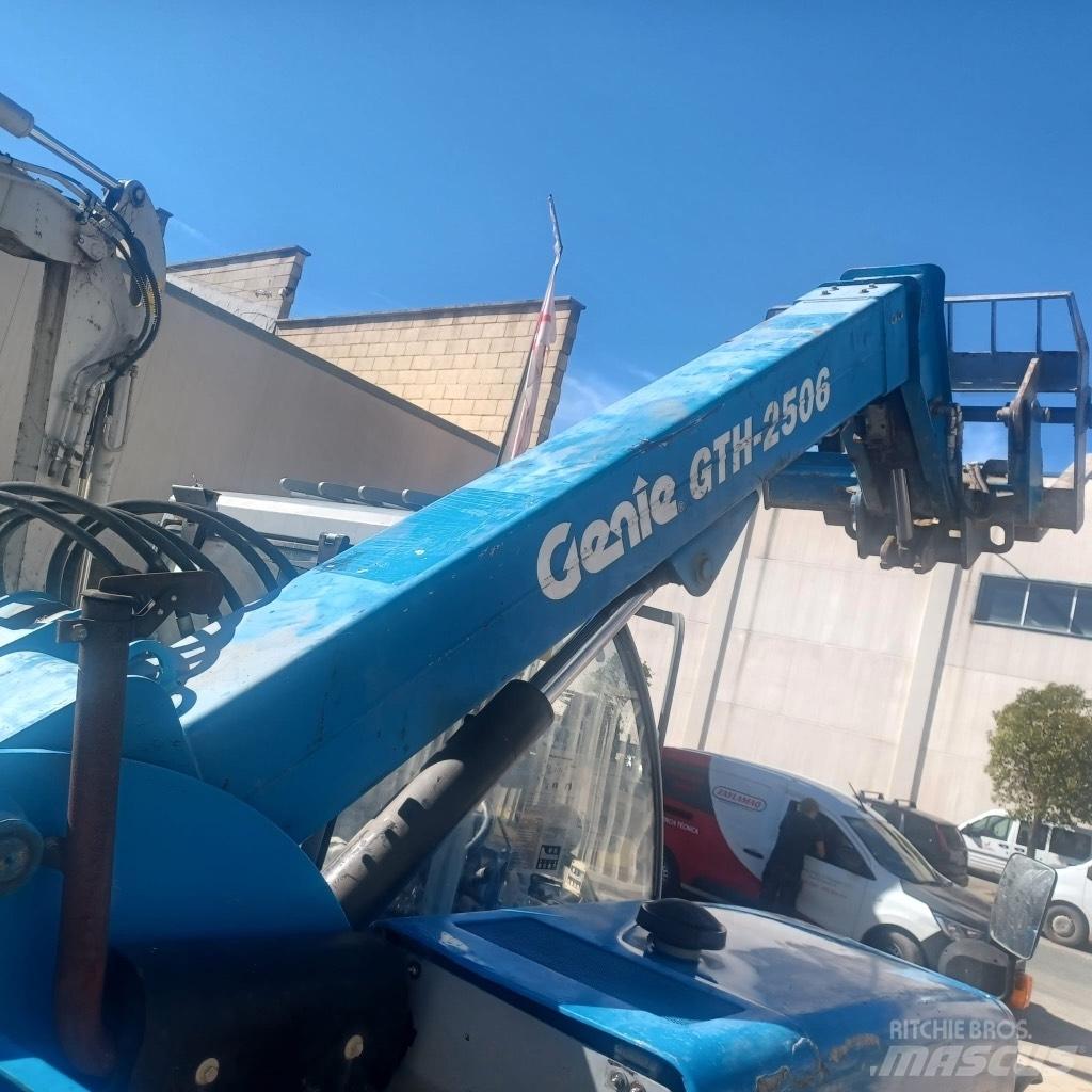 Genie GTH 2506 Verreikers