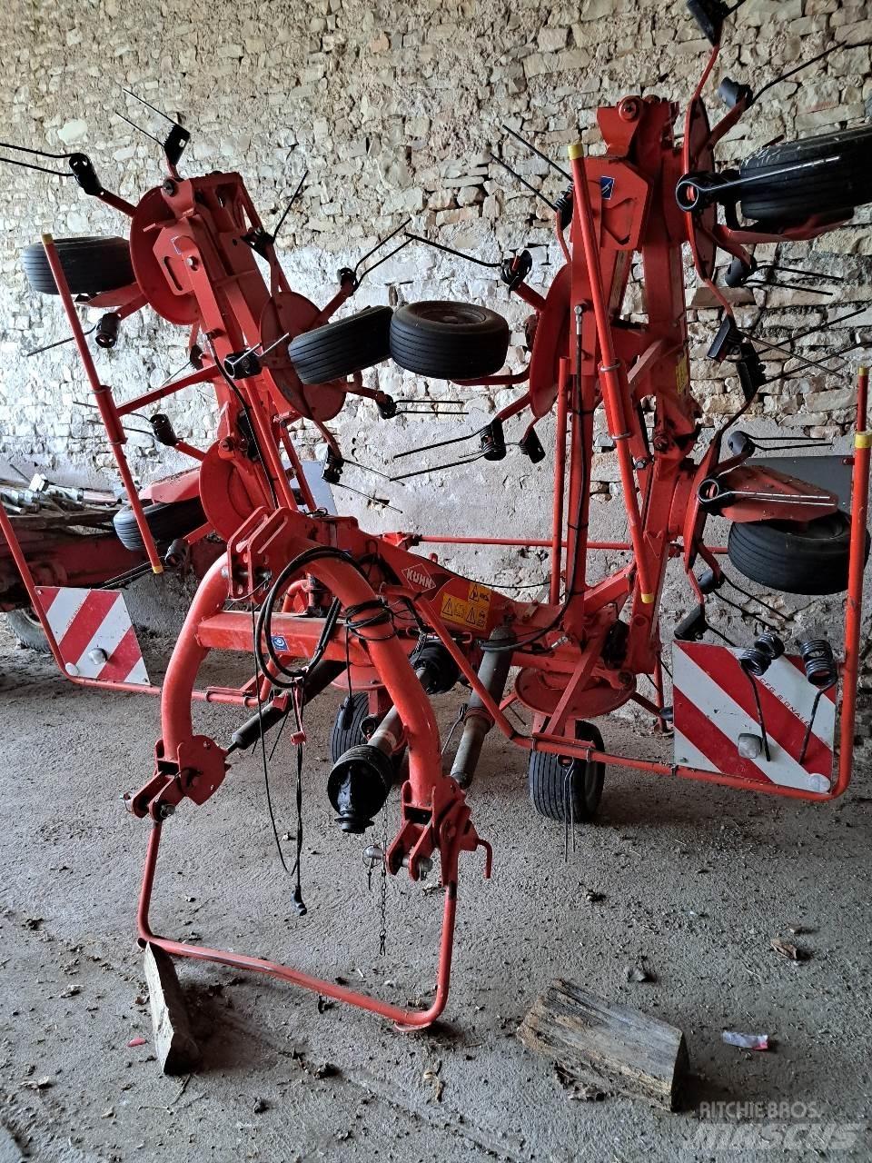 Kuhn GF7902 Schudders
