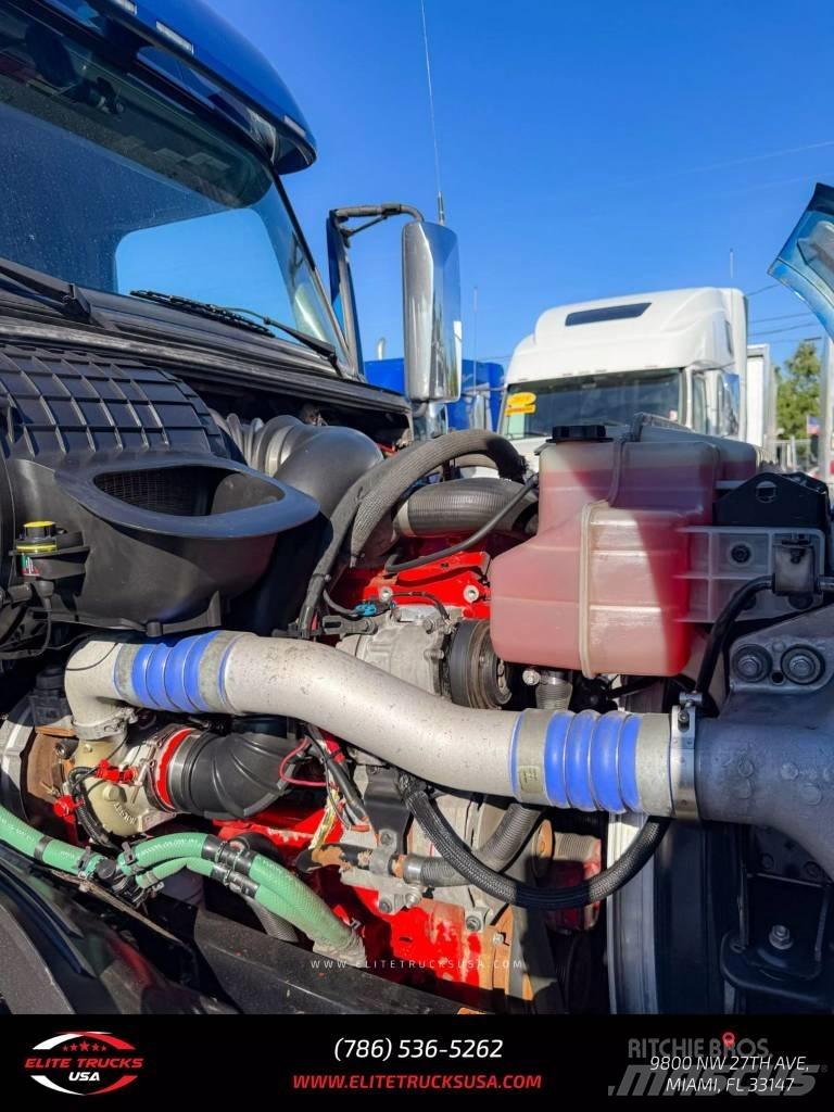 Volvo Commercial VNL Trekkers