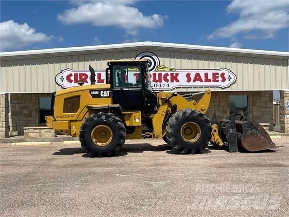 CAT 930M Wielladers