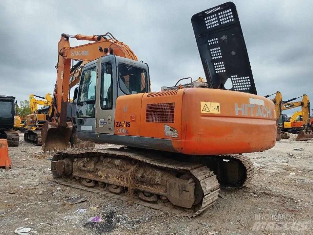 Hitachi ZX 200 Rupsgraafmachines