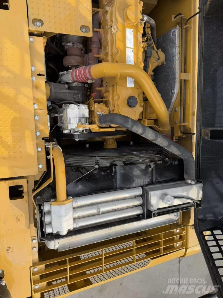 CAT 330 D L Rupsgraafmachines