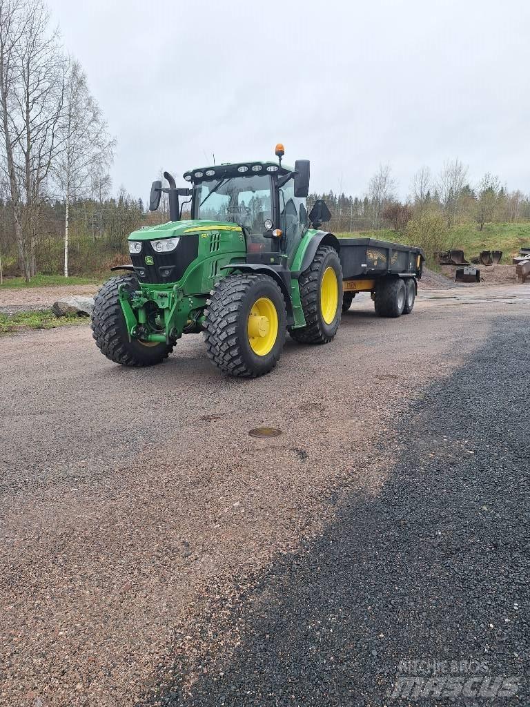 John Deere 6155R Tractoren