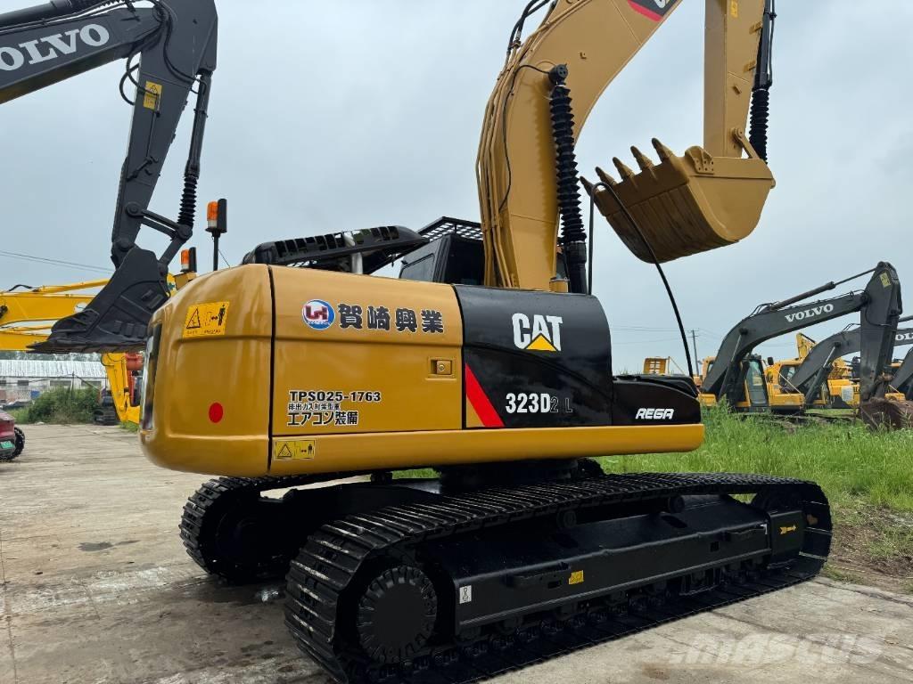 CAT 323D2 Rupsgraafmachines