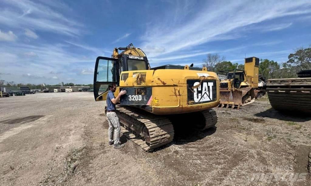 CAT 320 D Rupsgraafmachines