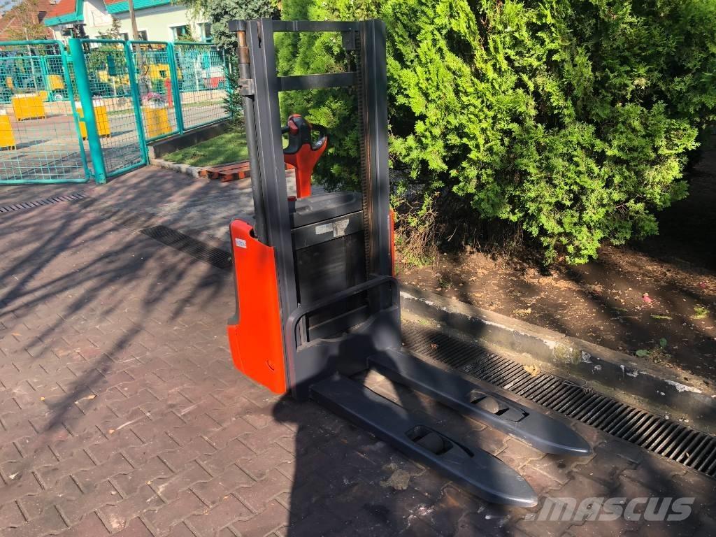 Linde L 10 B V-3234 Stapelaar meeloop