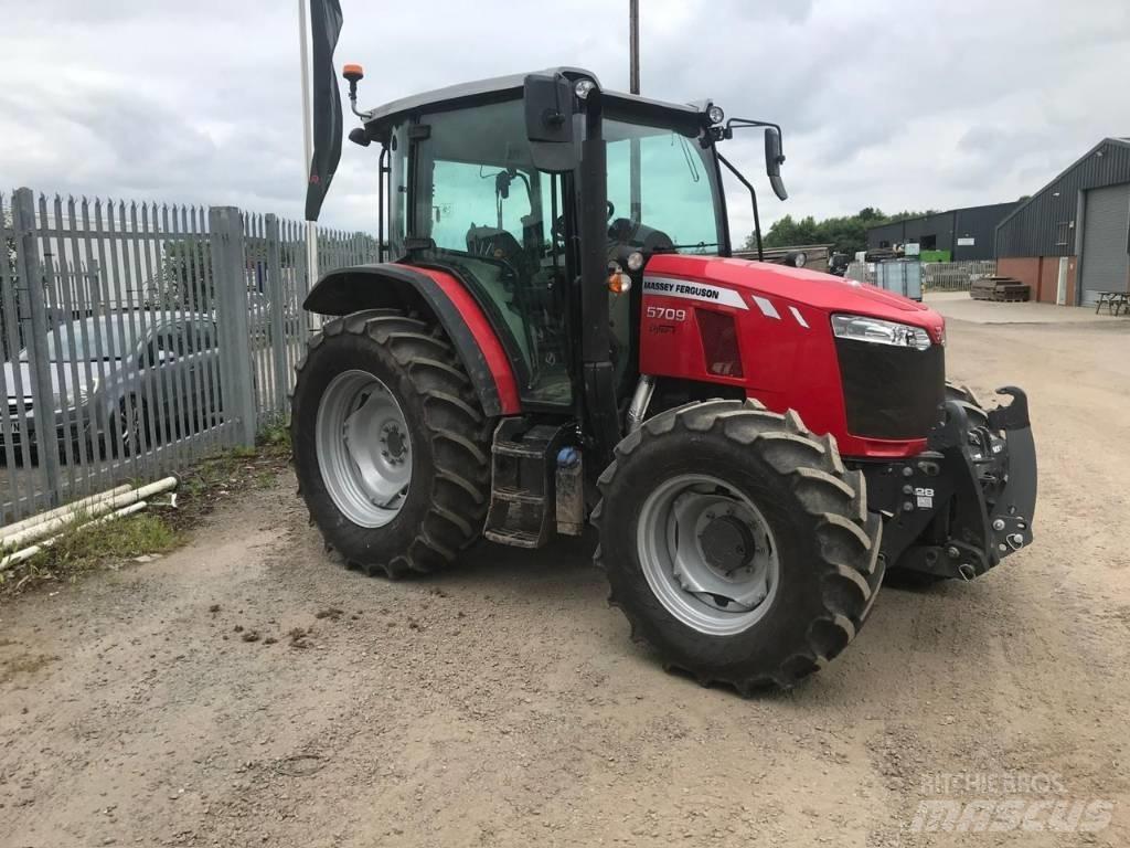 Massey Ferguson 5709 Tractoren
