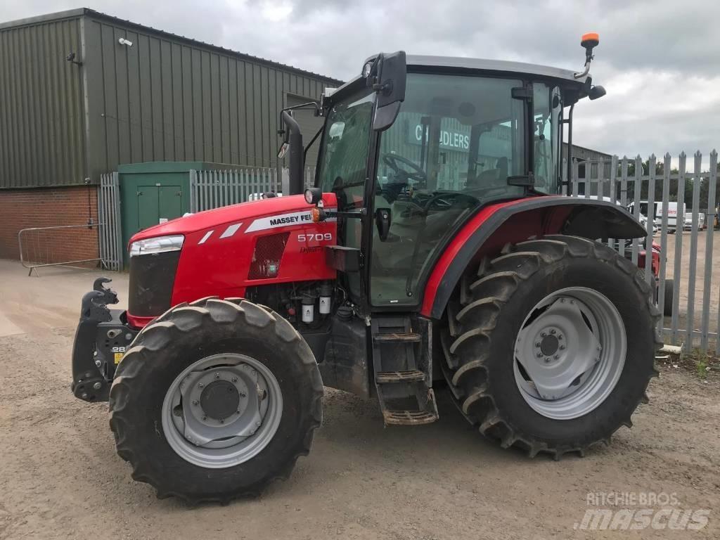 Massey Ferguson 5709 Tractoren